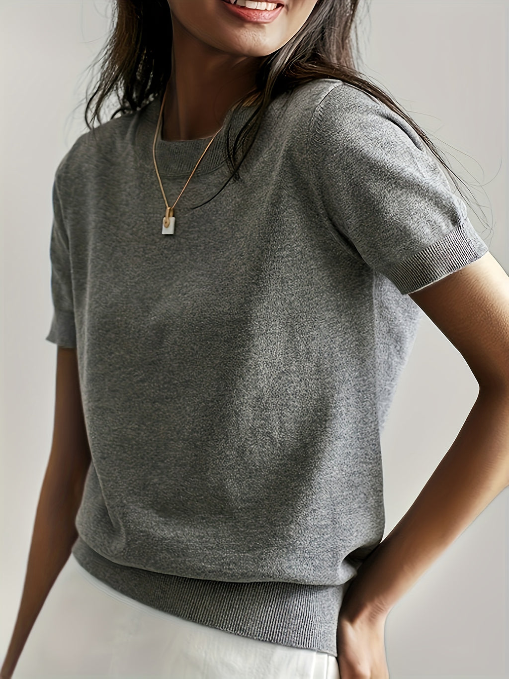 New Women's Summer Simple Thin Top Solid Color Short Sleeve Sweater